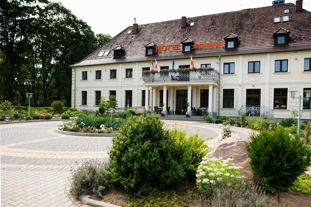 Hotel Swietoborzec Łobez Extérieur photo